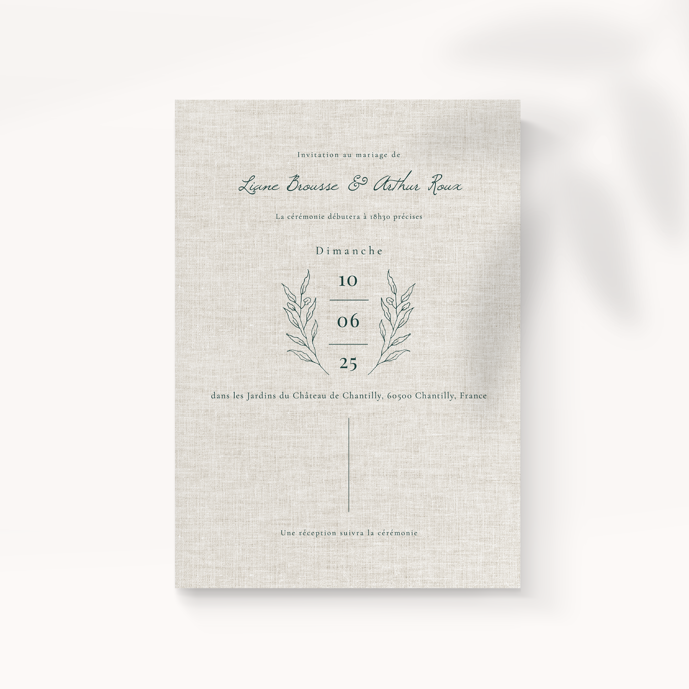 Green Linen Invitation - הזמנה זו בוחרת פשטות מוארת צבע דומיננטי ברור פרופורציות מאוזנות וטיפוגרפיה יציבה. היוצרים שלנו רצו אסתטיקה פרימיום המעדיפה דיוק. אנו מבצעים התאמה מלאה שילוב טקסט כיוון עדין של הצבעים ותוספת לוגו עדין. בדיגיטל בלבד היא מגיעה מיד לנמענים. כל פרט שוליים יישורים וניגודים כויל לשימור זרימה ואלגנטיות. התכתבות עכשווית אמינה ומעודנת.