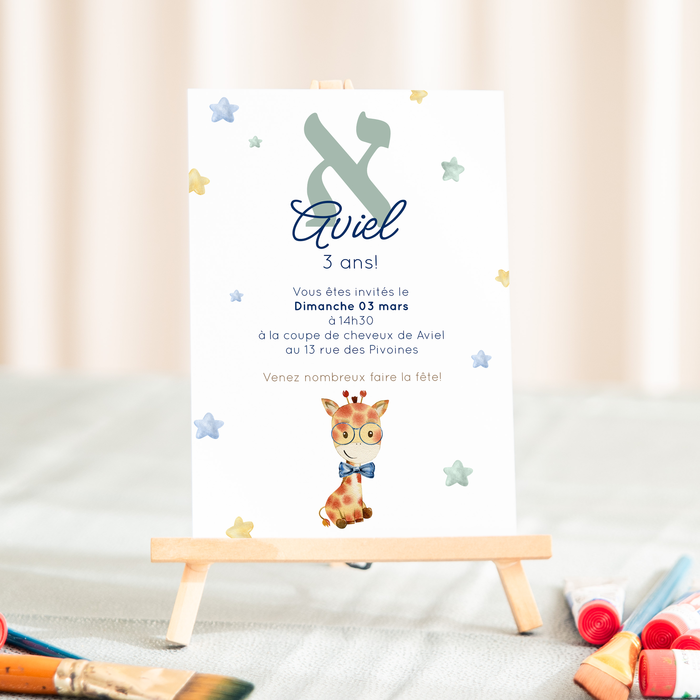 Cute Girafa - הזמנה זו מדגישה קפדנות גרפית גוון דומיננטי בטוח רשת סדורה וטיפוגרפיה חדה. היוצרים שלנו רצו אסתטיקה פרימיום יציבה ואלגנטית. אתם מוסרים טקסט אנו משלבים בדיוק מכוונים גוונים ומוסיפים לוגו עדין. בדיגיטל בלבד היא מגיעה מיד לנמענים. פרופורציות מאוזנות היררכיה ברורה וניגודים מדודים מבטיחים קריאה חלקה. התכתבות מודרנית ומתמשכת המעדיפה את העיקר.