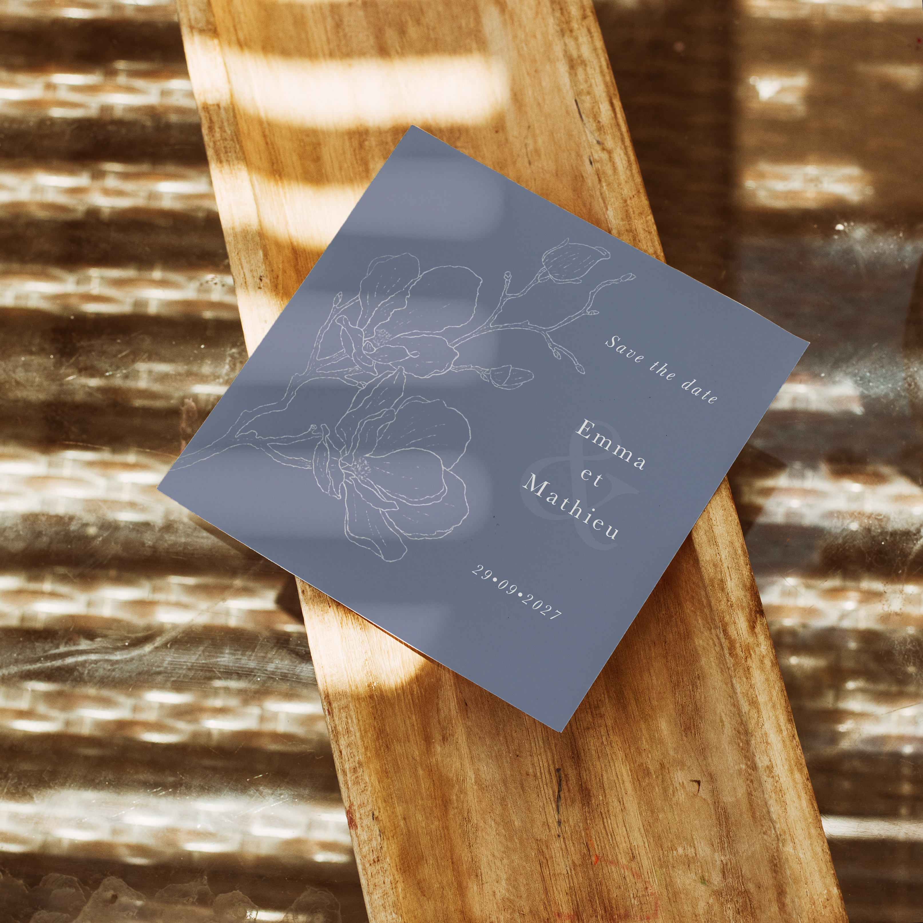 Outline Flower Blue - השרטוט מצהיר על פשטות ברורה גוון דומיננטי מדוד פרופורציות מאוזנות וטיפוגרפיה מדויקת. בעיצוב היוצרים שלנו ההזמנה מציבה מסגרת פרימיום בשירות המילים. אנו מטפלים בהתאמה אתם שולחים טקסט אנו מרכיבים בקפידה מאזנים את הפלטה ומוסיפים לוגו עדין אם נדרש. בדיגיטל בלבד היא מגיעה מיד לנמענים. כל בחירה ניגוד היררכיה וקצב נמדדה להבטחת זרימה ואלגנטיות. התכתבות עכשווית פשוטה ומתמשכת.