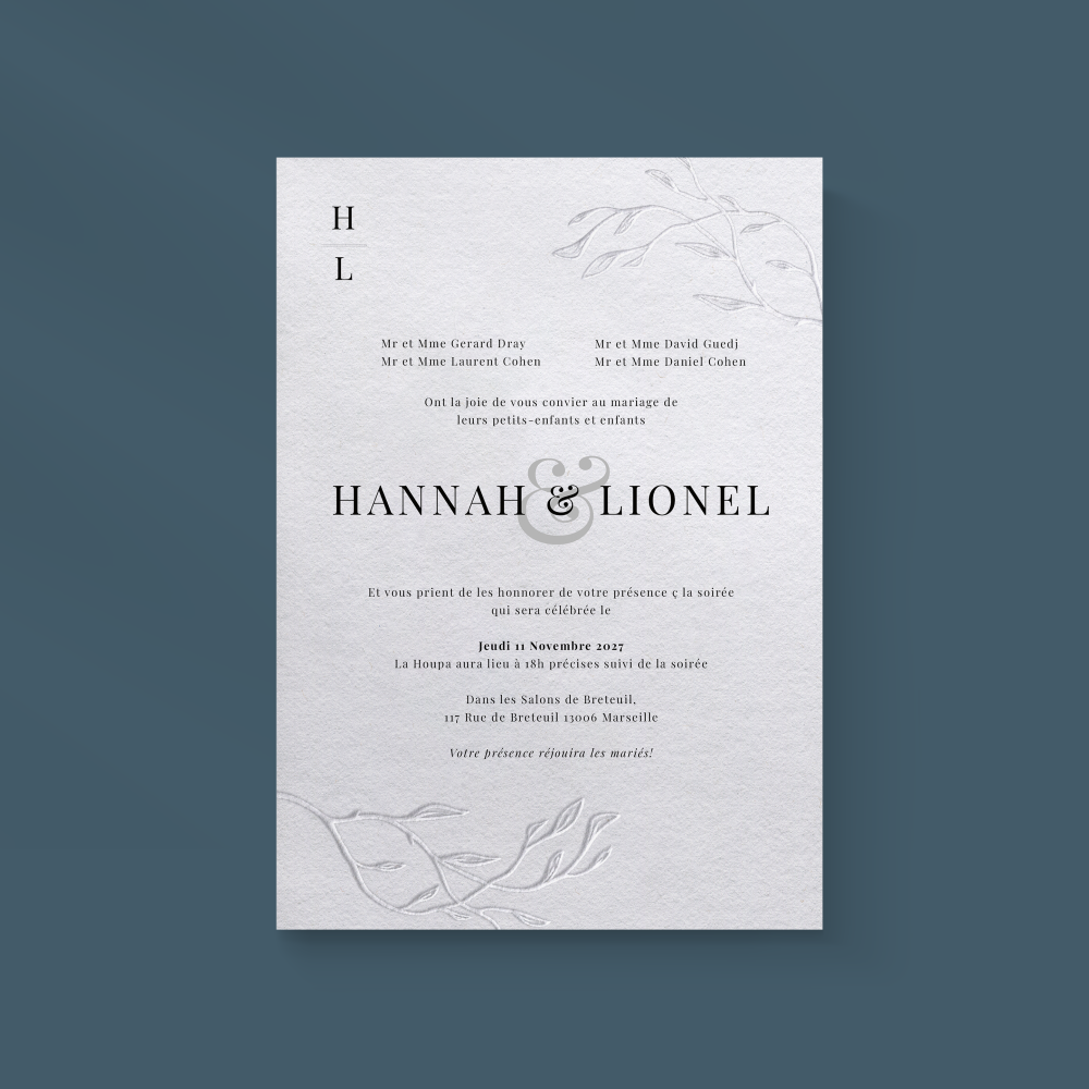 Embossed Invite - הזמנה זו מאמצת שפה גרפית ברורה גוון דומיננטי מאוזן יישורים מדויקים וטיפוגרפיה צלולה. בעבודת היוצרים שלנו היא מעדיפה איזון ודיוק כדי להעניק למילים מרחב חד ואלגנטי. אנו מבצעים התאמה מלאה אתם מוסרים טקסט אנו מרכיבים בדיוק מכוונים את הפלטה ומוסיפים לוגו עדין אם רצוי. בדיגיטל בלבד היא מגיעה מיד לנמענים. כל פרט פרופורציות קצב וניגודים נבחן לקריאה חלקה ומתמשכת. התכתבות פרימיום מודרנית ומעודנת המוכנה ללוות את ההכרזות.