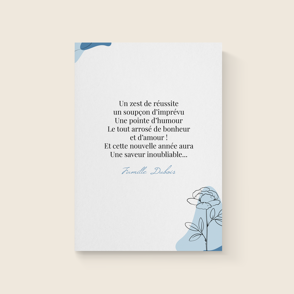 Blue Terracotta - הזמנה Ocean Wave נפרשת בכחול עמוק ושקט עם גלים רגועים כמו ים הנושם בקצב אחיד. כברכה מודרנית היא נושאת את המסר בתנועה זורמת המעוררת מסעות חזרה לשקט והתחלות חדשות. הצבע הכחול הדומיננטי מביא בהירות וביטחון והקווים החופשיים של הגלים קובעים קצב מרגיע לעין. מוצרת על ידי יוצרינו היצירה הזו מעדיפה לשון גרפית מרוסנת והרמונית. אתם מוסרים לנו את הטקסט ואנו מסדרים אותו בדיוק מתאימים גוונים או מוסיפים לוגו עדין לפי הצורך. בפורמט דיגיטלי בלבד ההזמנה Ocean Wave מגיעה מיד לנמענים והופכת הודעה פשוטה למחווה אלגנטית ועכשווית. התכתבות זו נשמרת ברושם של עומק ושלווה.