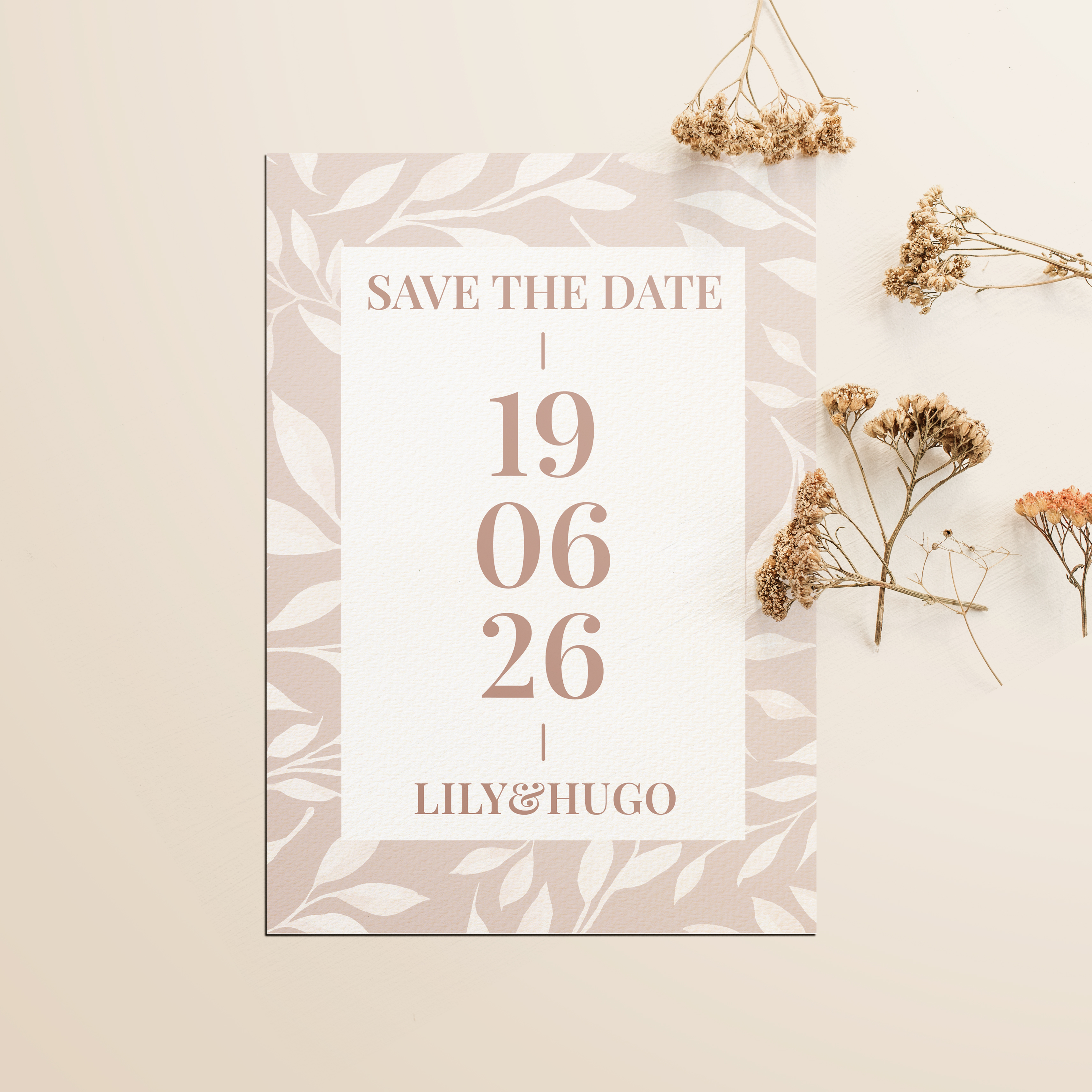 Vieux Rose - Cette invitation explore une palette tenue où la couleur dominante installe une lumière douce. La construction, régulière et lisible, met vos mots au premier plan. Imaginée par nos illustrateurs, elle privilégie l’équilibre entre rigueur et sensibilité. Nous assurons la personnalisation : intégration du texte, harmonisation des teintes, ajout d’un logo discret si besoin. Entièrement digitale, elle est envoyée immédiatement à vos invités. Le rendu final associe justesse et sobriété pour une présence haut de gamme, discrète et durable. Une correspondance moderne, posée et élégante.