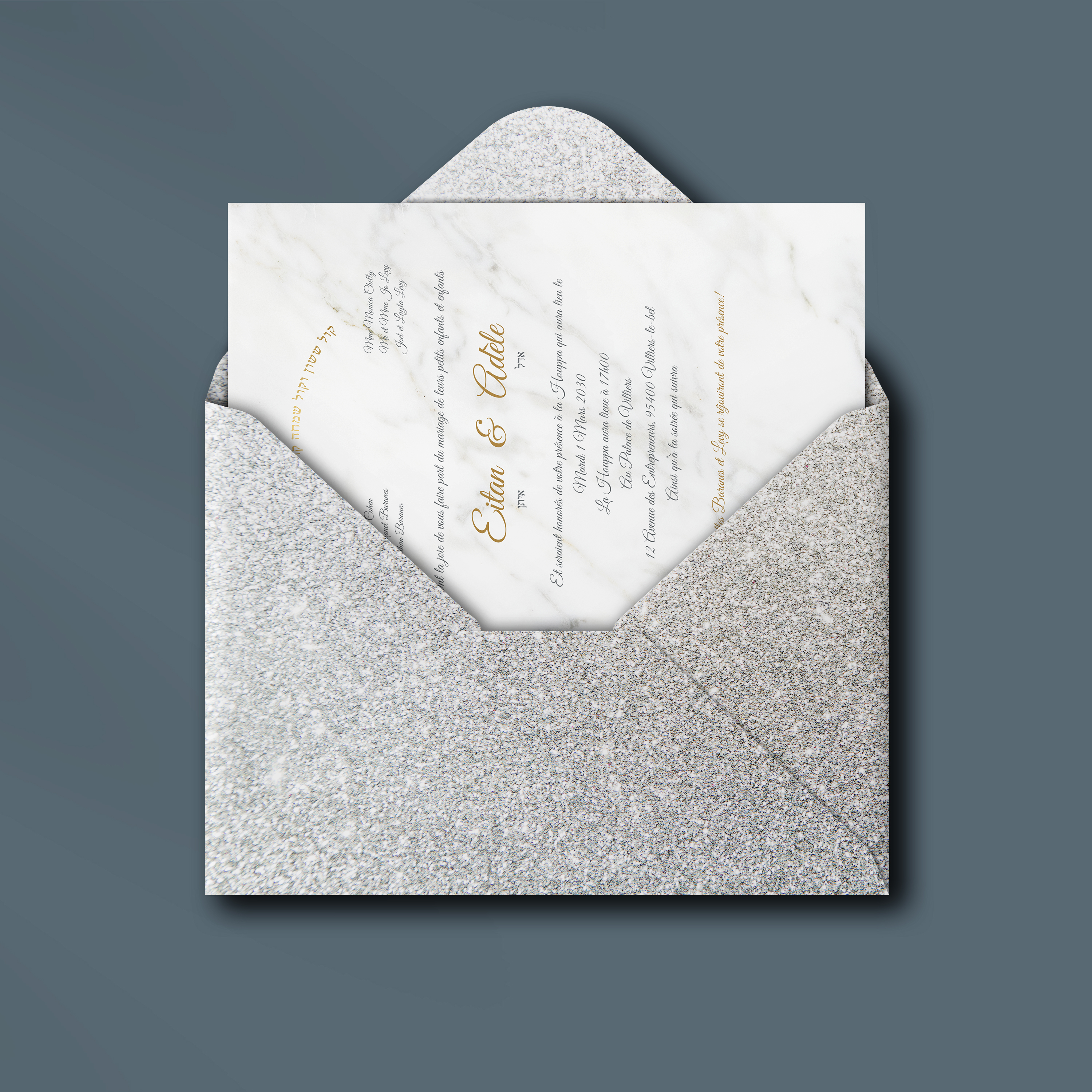 Carte Marbrée - Cette invitation valorise la clarté essentielle : dominante chromatique affirmée, structure stable, typographie lisible. Nos créateurs signent un modèle premium qui privilégie la justesse. Vous nous transmettez le texte ; nous le mettons en page avec exactitude, harmonisons la palette et ajoutons un logo discret. Diffusée exclusivement en numérique, elle parvient immédiatement à vos invités. Chaque paramètre – proportions, contrastes, marges – a été réglé pour préserver fluidité et élégance. Une correspondance contemporaine, fiable et raffinée.